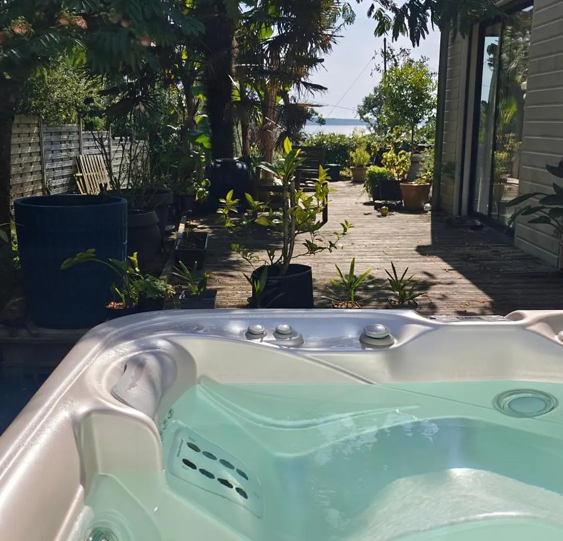 Hébergement de vacances Maison avec SPA en bord de mer Logonna-Daoulas